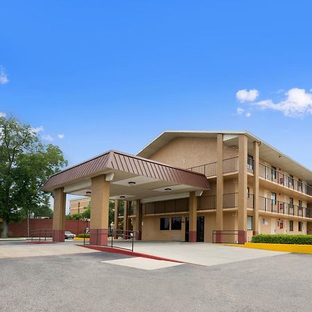 Days Inn Pensacola North Ferry Pass 외부 사진