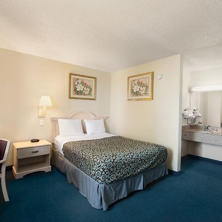 Days Inn Pensacola North 외부 사진