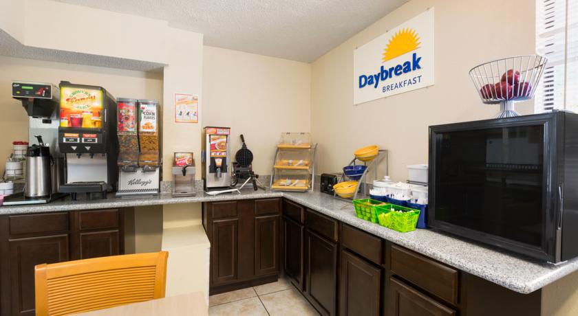 Days Inn Pensacola North Ferry Pass 외부 사진