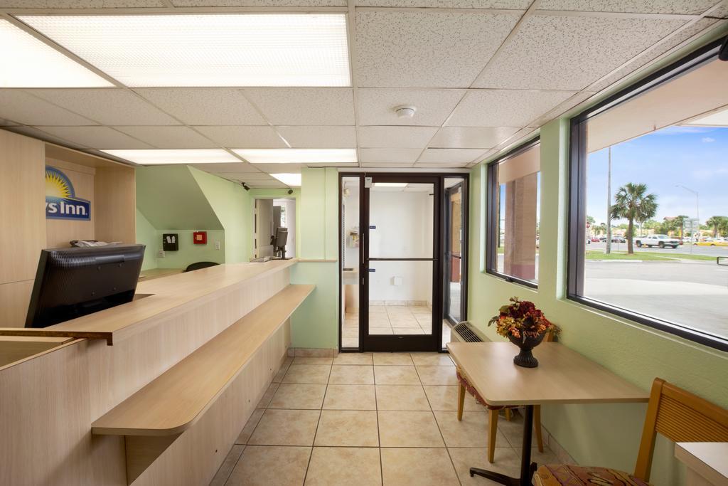 Days Inn Pensacola North Ferry Pass 외부 사진