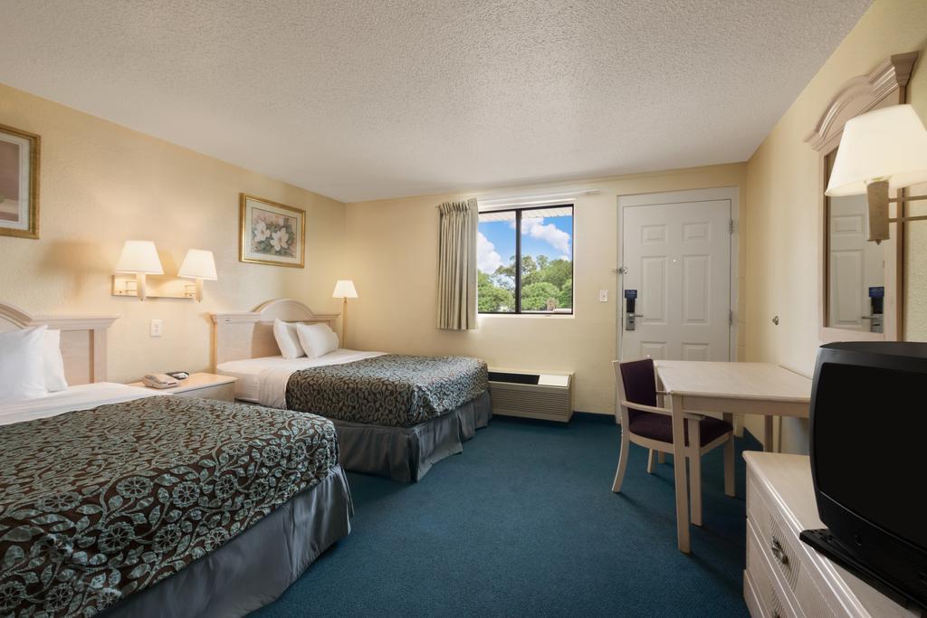 Days Inn Pensacola North Ferry Pass 외부 사진